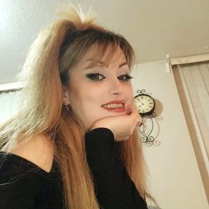 Meet your Posher, Minoo